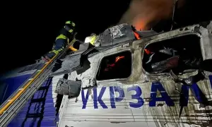 Фото: в окупованому Херсоні прогриміли вибухи біля Антонівського мосту