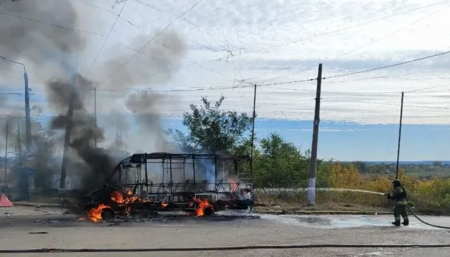 Российские дроны атаковали автобус и автомобиль в Славянске: есть погибший