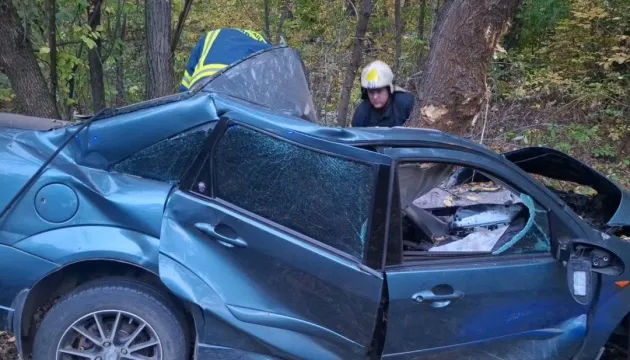 A woman who lost her husband and three children in a Russian attack died in a car accident