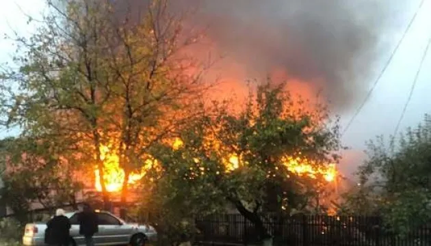 Russia attacked a residential area in Khmelnytskyi; there may be people trapped under the rubble