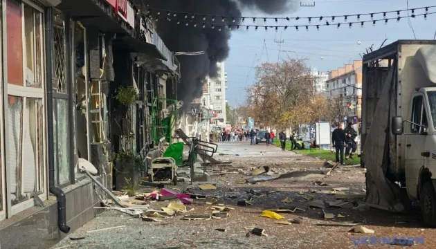 Rosyjski atak na centrum Czernihowa kosztował życie dwóch 15-letnich dziewcząt