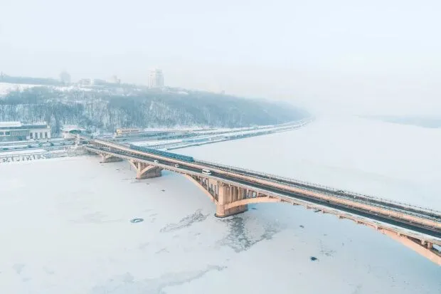 Червона гілка метро відновила роботу у звичайному режимі