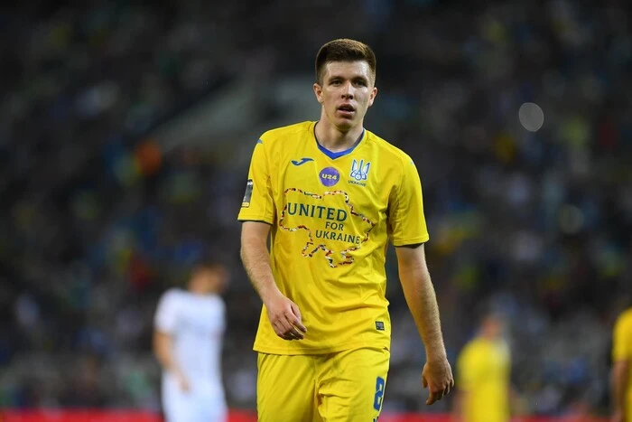 Півзахисник «Динамо» Піхальонок подав в суд на «Дніпром-1» за невиплачені гроші