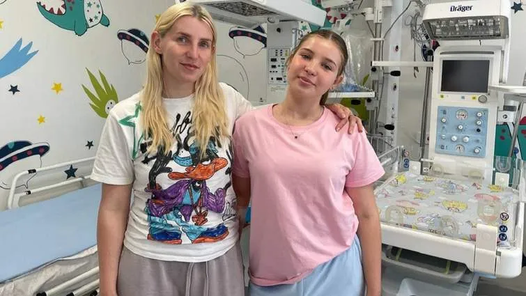 Спрей для горла помог врачам выявить опасный порок сердца у 12-летней девочки