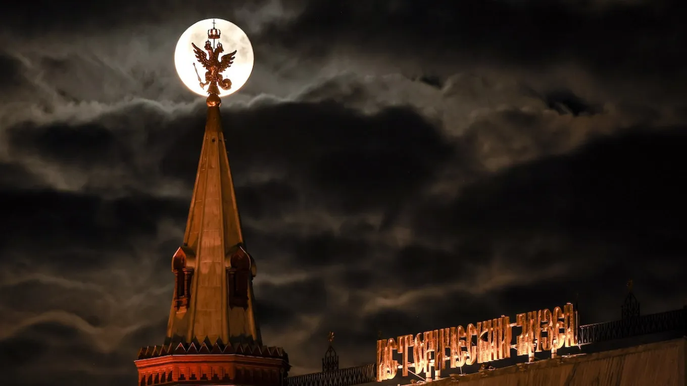 ЦРУ предупредило Европу о возможных гибридных атаках со стороны России — Bloomberg