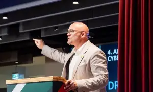 Иран заявил об атаке на три танкера в Ормузском проливе и три связанных с США судна