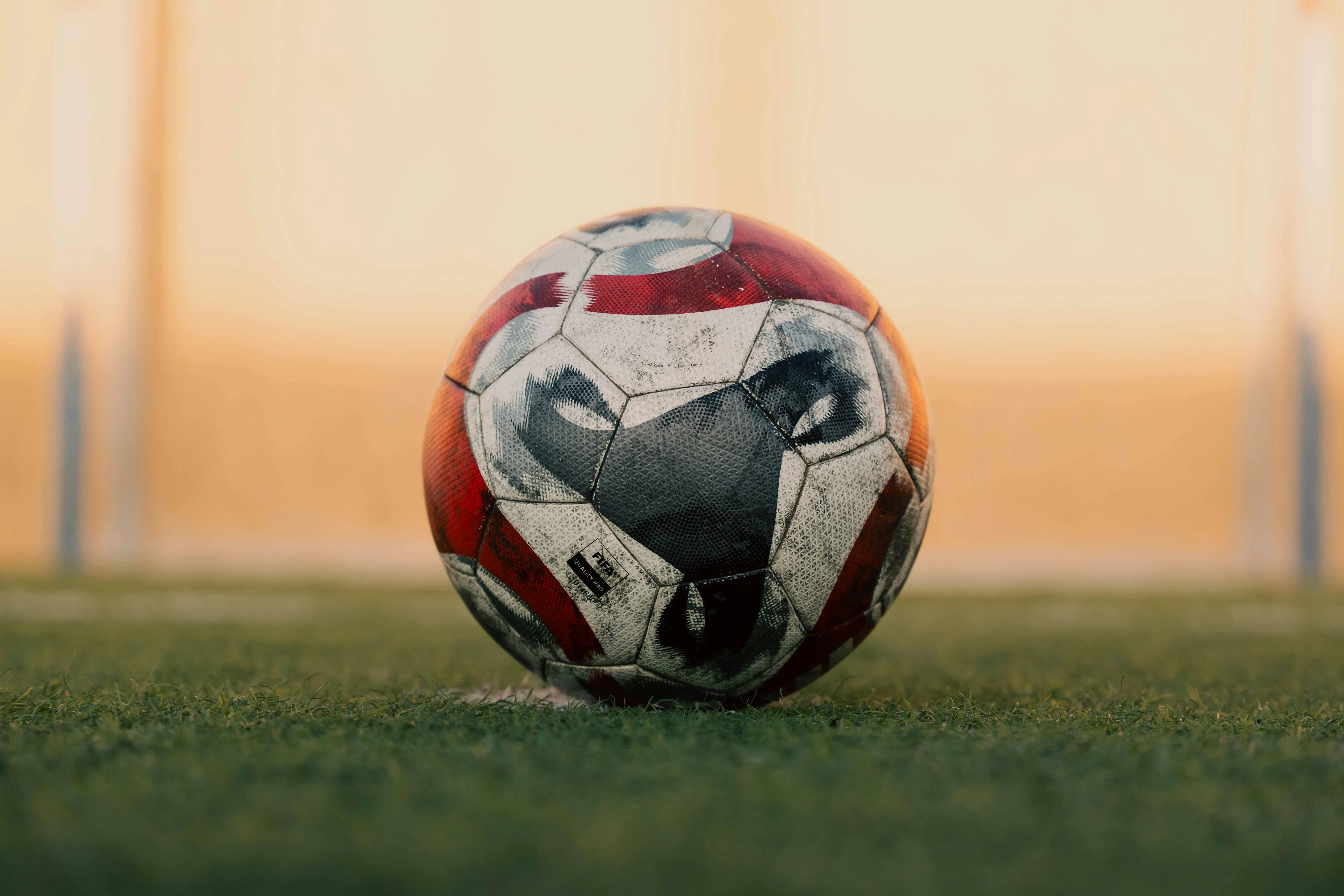 Сибіга назвав президента ФІФА моральним дегенератом за намір повернути рф у футбол