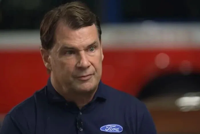 Szef Forda ostrzegł: «Chiny mogą wyeliminować wszystkich z rynku pojazdów elektrycznych»