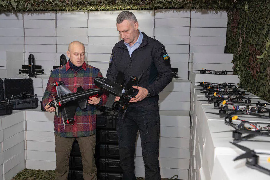 Київська громада передала штурмовому полку майже 3 тисячі дронів: Кличко