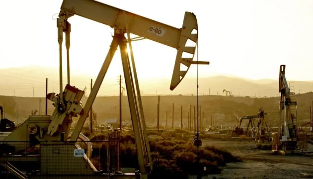 Ціни на нафту зростають через менший ризик надлишку