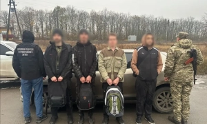 Військові попередили українців про підготовку провокацій рф під «чужим прапором»