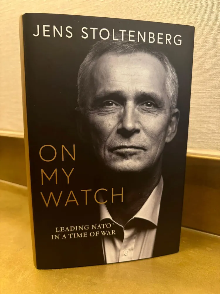 Столтенберг заборонив насмішки з Трампа серед працівників НАТО, після його обрання у 2016