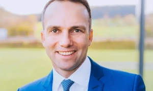 Російська субмарина «Новороссійськ» очікує допомоги у водах Франції