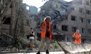 Фото: агресор вдарив по Авдіївці фосфорними боєприпасами