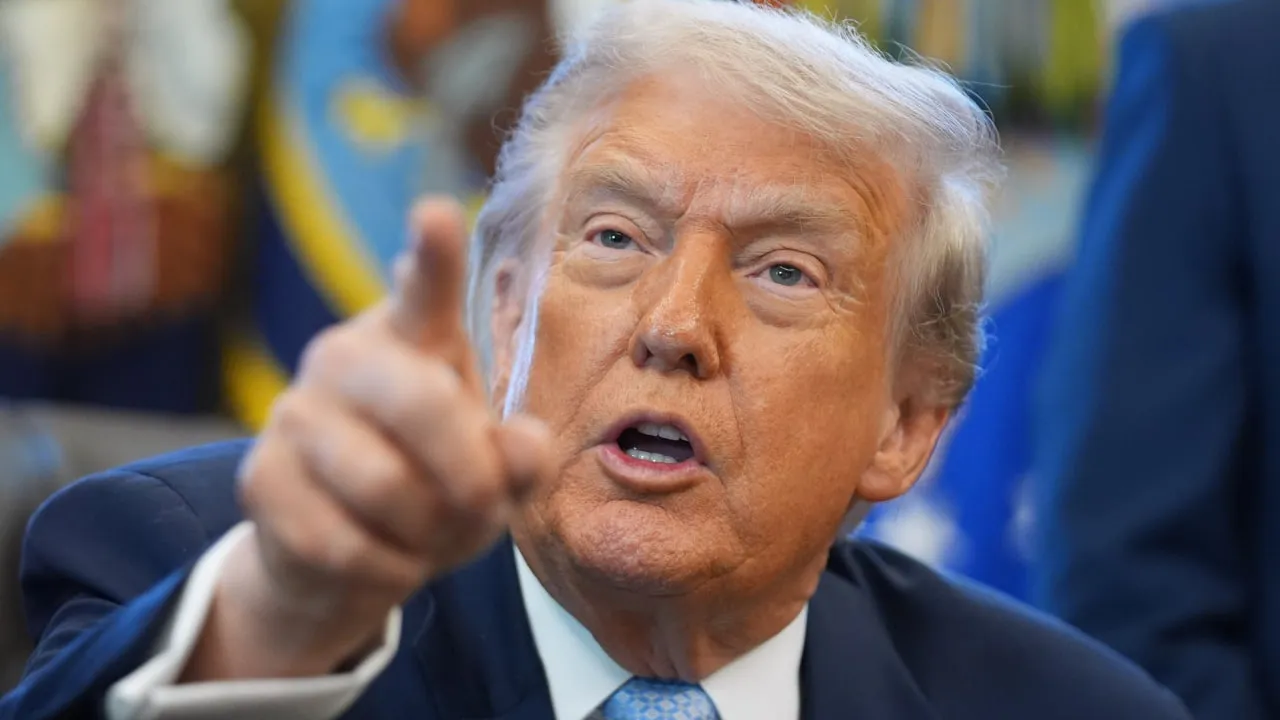 Трамп закликає оприлюднити «файли Епштейна» та заперечує будь-який зв’язок із фінансистом