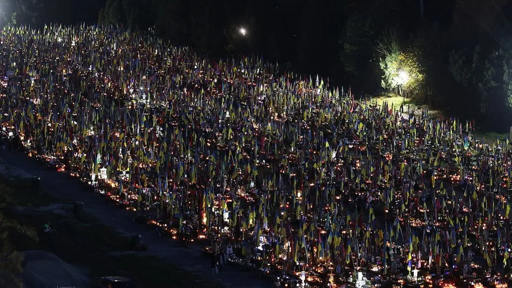 На одному з цвинтарів Львова майже не залишилося місця для поховань військових