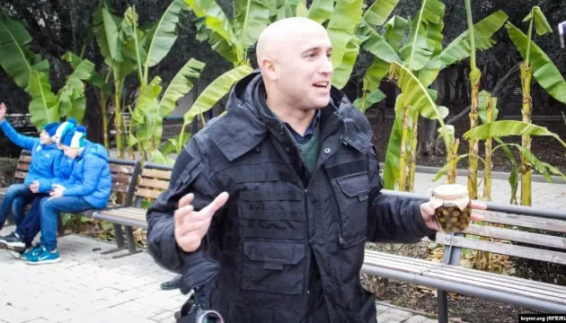 У Британії розслідують воєнні злочини кремлівського пропагандиста Філліпса в Україні