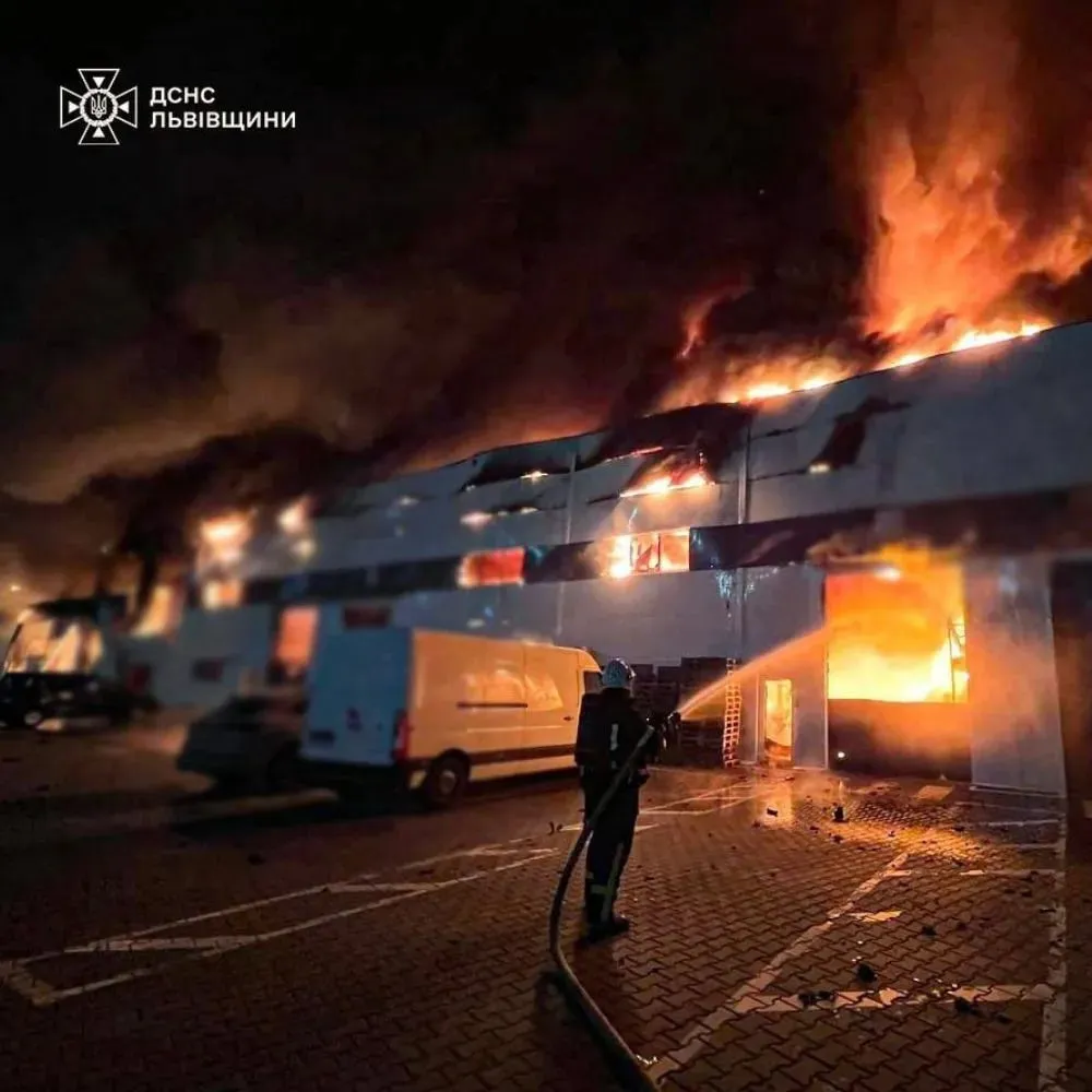 росія завдала удару по медичному складу благодійної організації Nova Ukraine