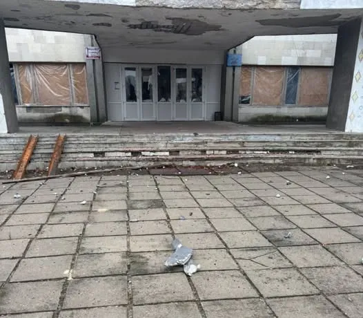 рф атакувала Семенівку на Чернігівщині, пошкоджень зазнав будинок культури
