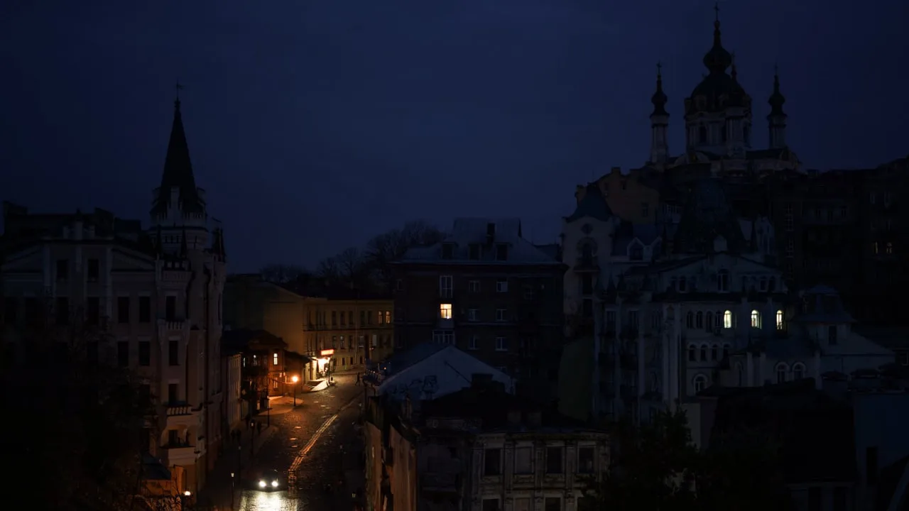 20 листопада у Києві та області тимчасово вводили екстрені відключення світла