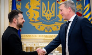 Гриневич радить не поспішати з купівлею підручників школярам