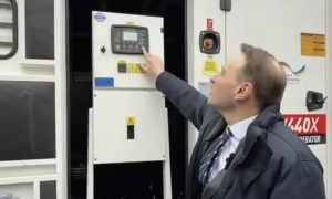 Маск пообіцяв мільйон доларів на мурали пам'яті вбитої українки