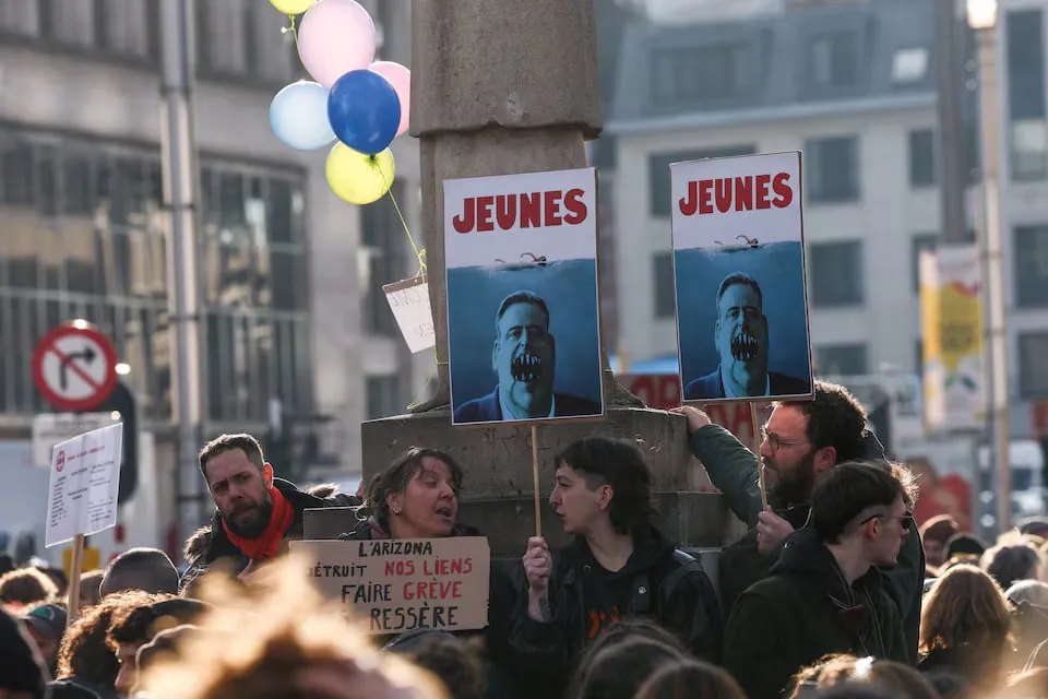 У Бельгії страйк паралізував транспорт і аеропорти - фото