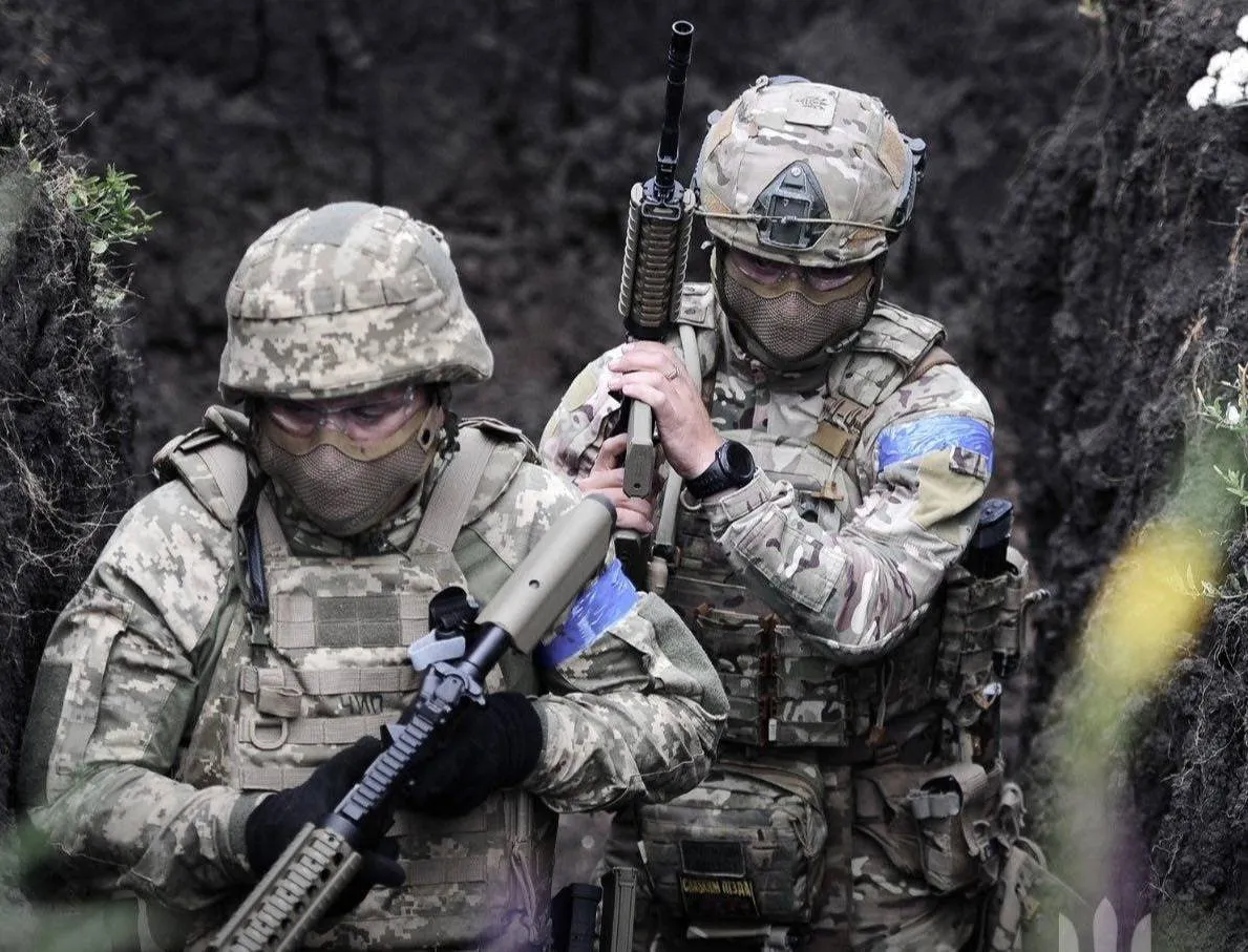 На фронті зафіксували 216 бойових зіткнень, активні бої на Лиманському та Покровському напрямках