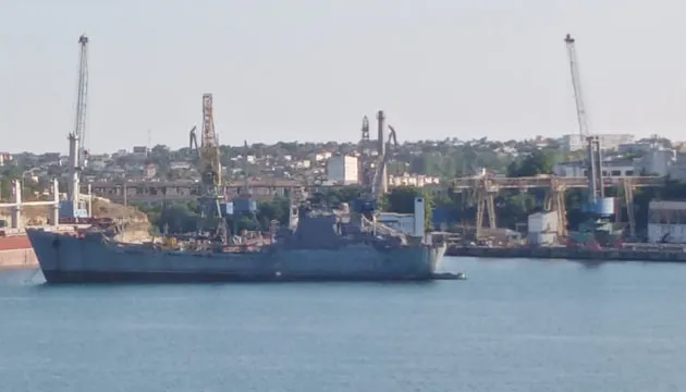 У Севастополі РФ терміново переправила великий десантний корабель через загрозу удару ЗСУ
