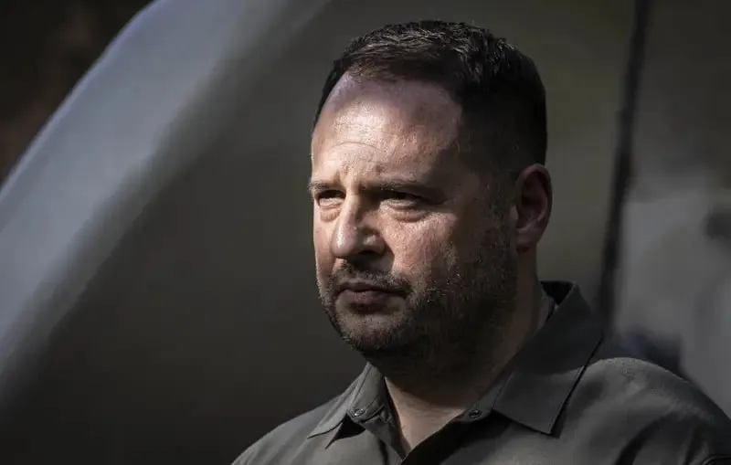 Єрмак влаштував Зеленському емоційну сцену перед звільненням - ЗМІ