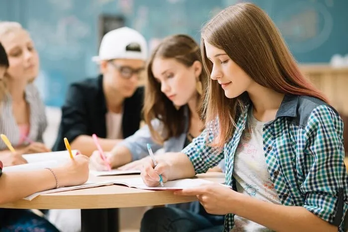 Кількість студентів віком понад 25 років зросла до 230 тисяч — ДСЯО