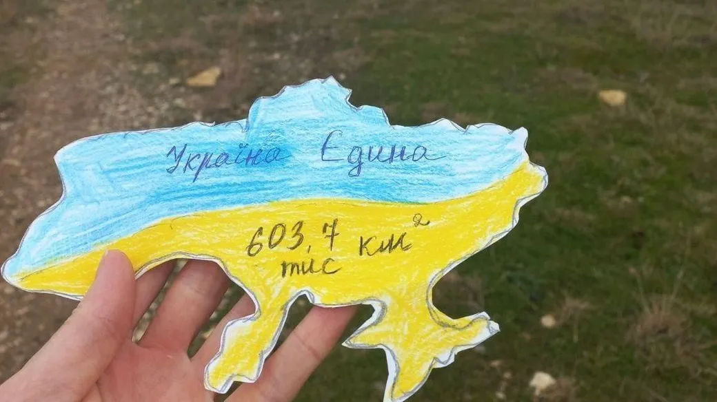 Акція "Жовтої стрічки": українська символіка на окупованих територіях до 34-річниці референдуму