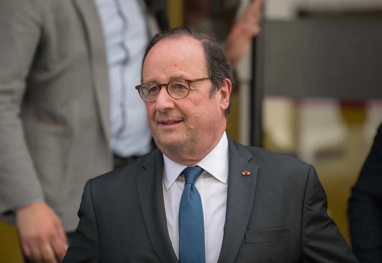 У Парижі пограбували квартиру екс-президента Франції Франсуа Олланда