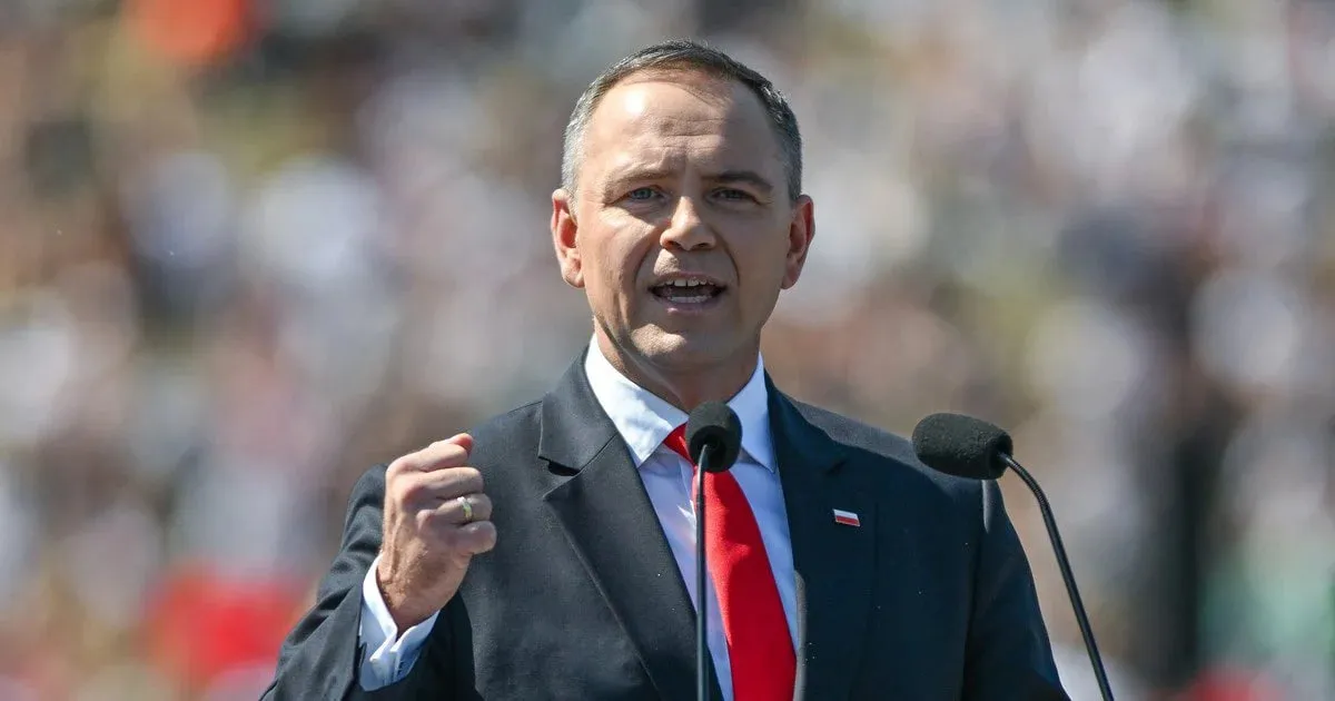 Президент Польщі заблокував закон про повну заборону утримання собак на ланцюгах