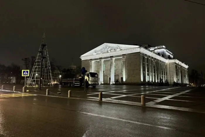 Окупанти готують Маріуполь до візиту Путіна