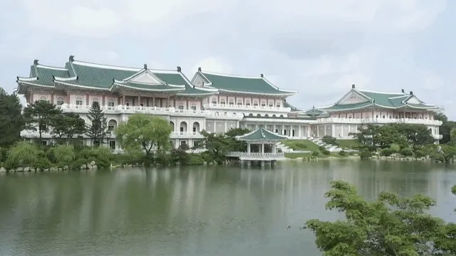 У Північній Кореї будують розкішний особняк для Путіна