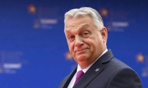 Путін вимагає лікувати росіян без імпортних ліків