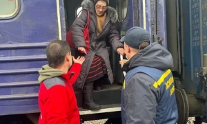 Відео: аеророзвідники знищили спостережний пункт росіян