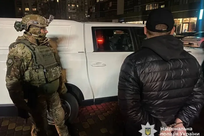 На Вінниччині затримали банду, що вимагала з подружжя вигаданий борг у $200 тисяч