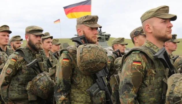 У Німеччині пропонують 48-годинний робочий тиждень в оборонній сфері