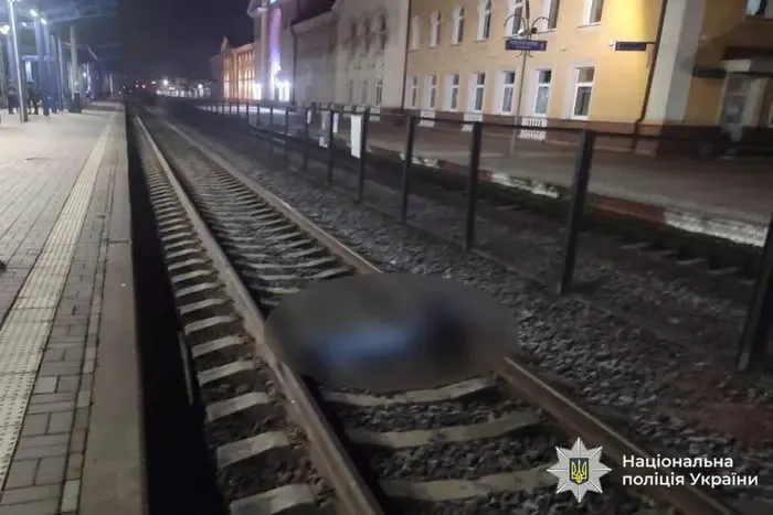 У Вінниці потяг смертельно травмував 18-річну дівчину