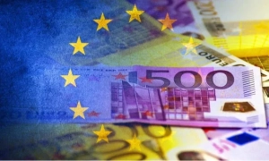 Вчені нарешті з'ясували, чому коти переминають лапами