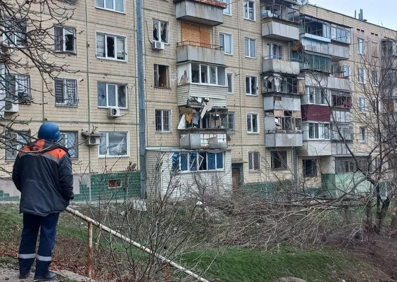 Атака РФ на Нікопольщину: троє поранених і значні руйнування - фото