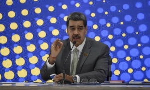 Суд над Навальним: силовики почали затримувати випадкових перехожих — фото і відео