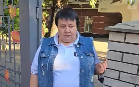 Директорка одного з київських ліцеїв звільнилася після скандалу через шорти