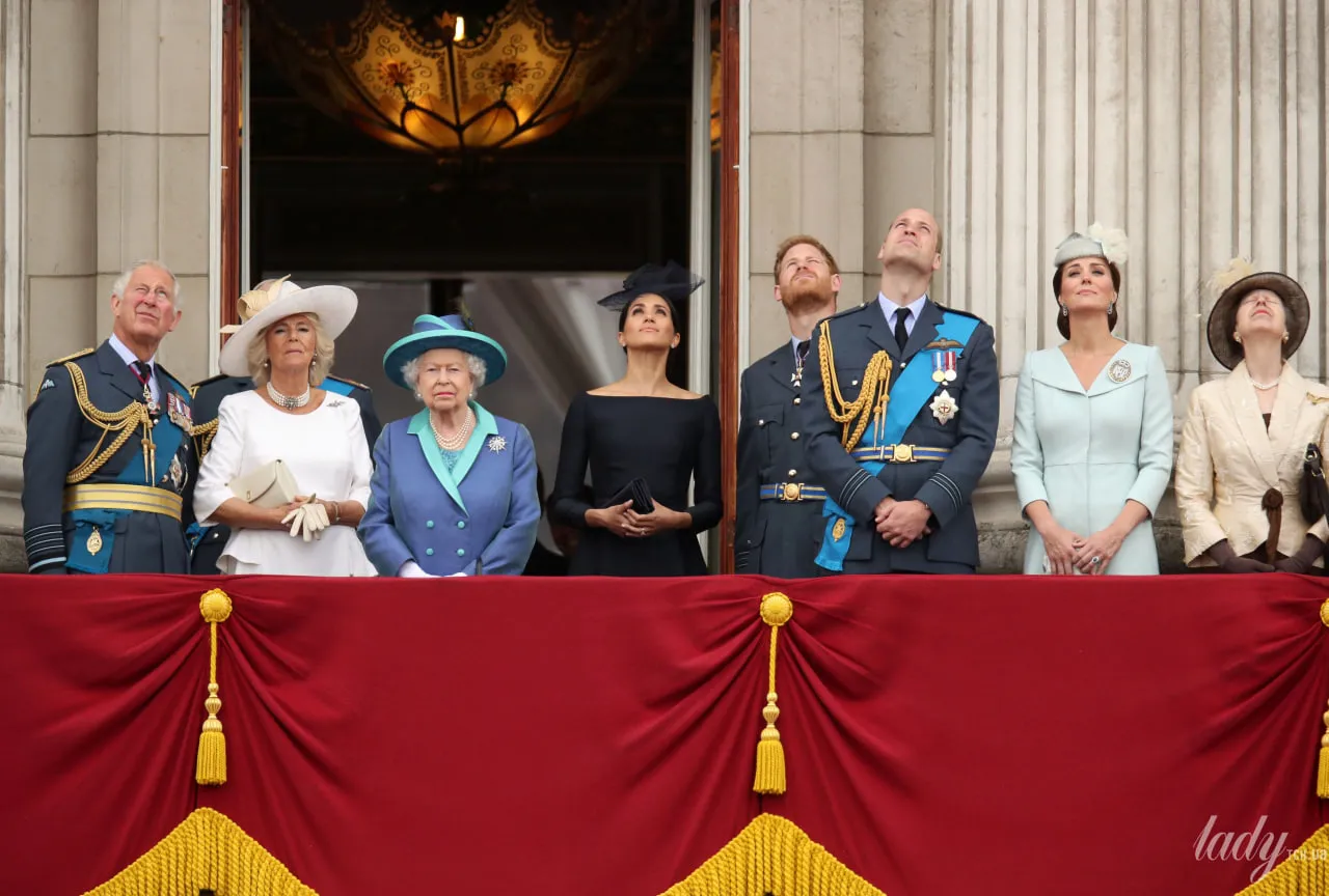 Королівська родина Британії дарує на Різдво дешеві та смішні подарунки