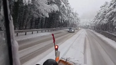 Снігопади в Криму залишили тисячі споживачів без світла та спричинили затори