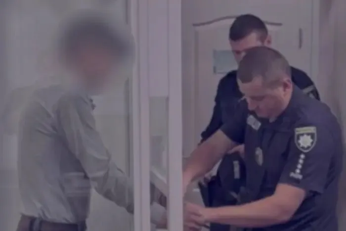 На Вінниччині до суду скеровано справу чоловіка, який ґвалтував власну онуку та її подругу