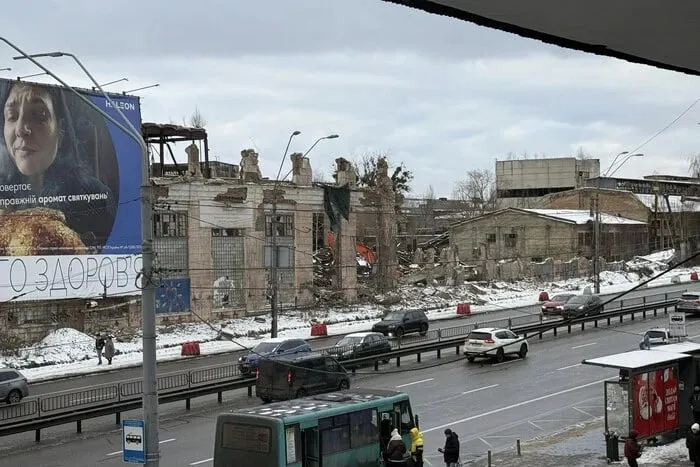 На Шулявці почали розбирати історичний цех заводу «Більшовик»