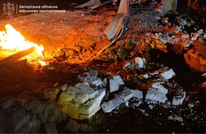 У Запоріжжі під час нічного удару РФ пошкоджено об’єкти інфраструктури - фото/відео